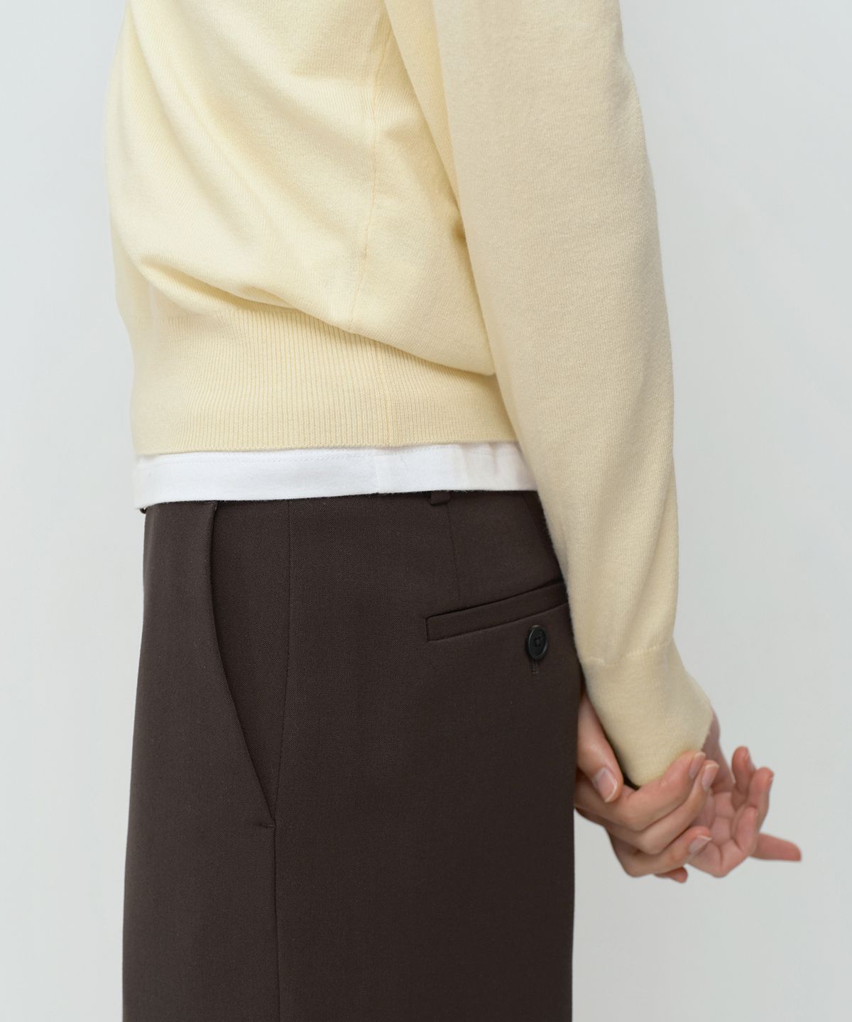 무신사 스탠다드 우먼(MUSINSA STANDARD WOMAN) 우먼즈 에센셜 브이 넥 니트 [버터 크림]