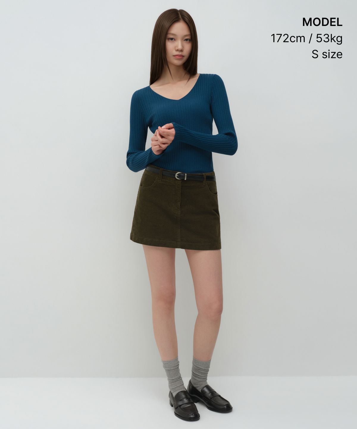 무신사 스탠다드 우먼(MUSINSA STANDARD WOMAN) 우먼즈 와이드 리브드 슬림 브이 넥 니트 [피콕 블루]