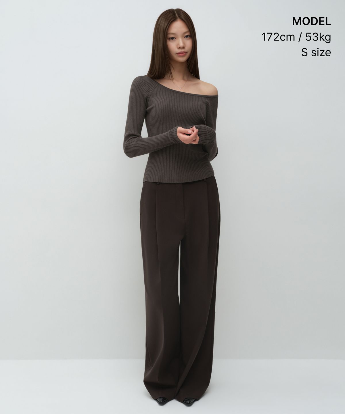 무신사 스탠다드 우먼(MUSINSA STANDARD WOMAN) 우먼즈 와이드 리브드 슬림 오프 숄더 니트 [모카 브라운]