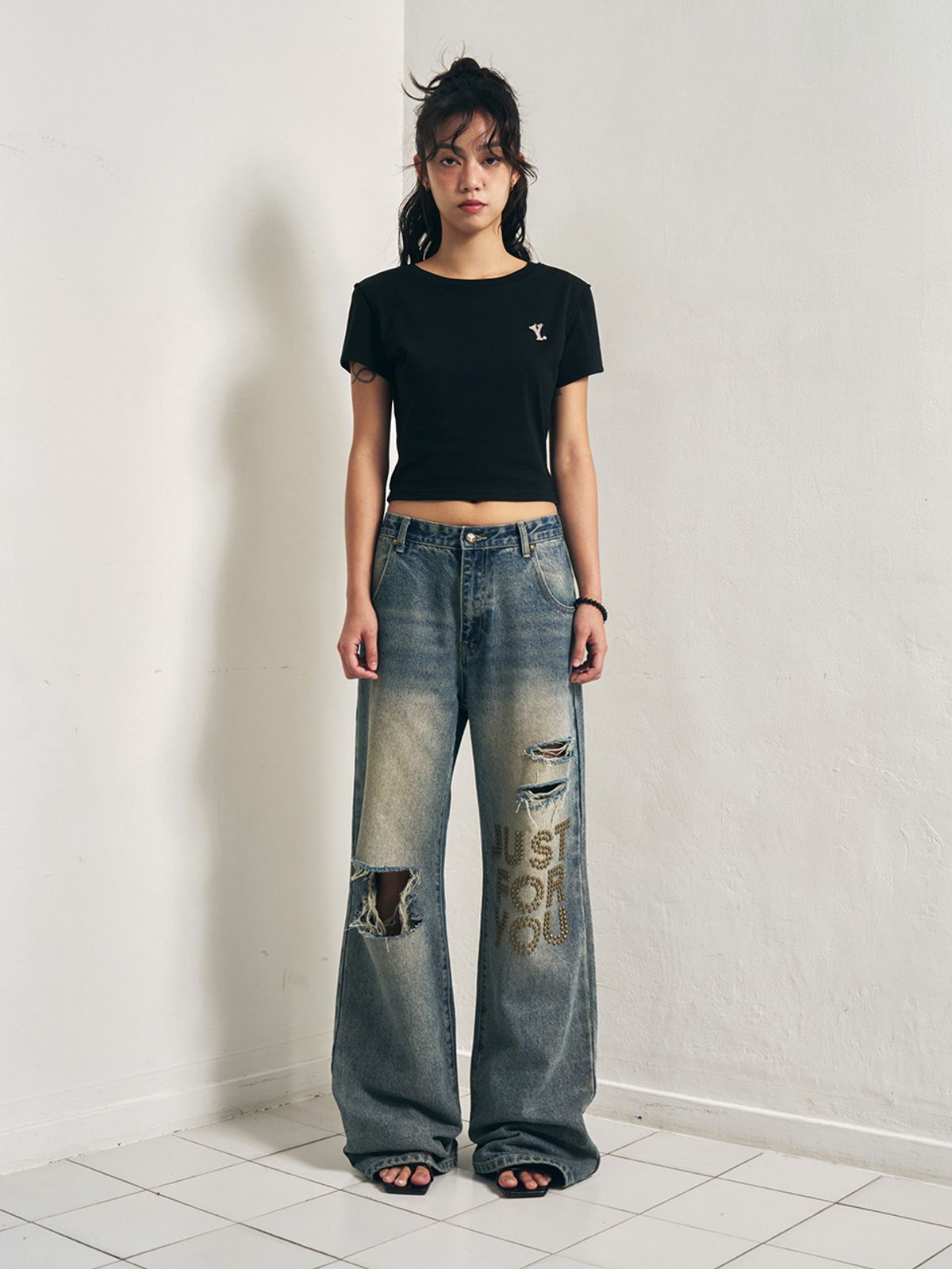 와이이이엘(YEEL) Y. SLIM FIT T-SHIRT BLACK
