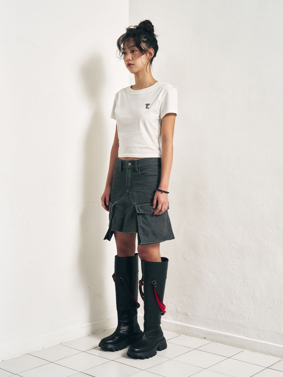 와이이이엘(YEEL) Y. SLIM FIT T-SHIRT WHITE