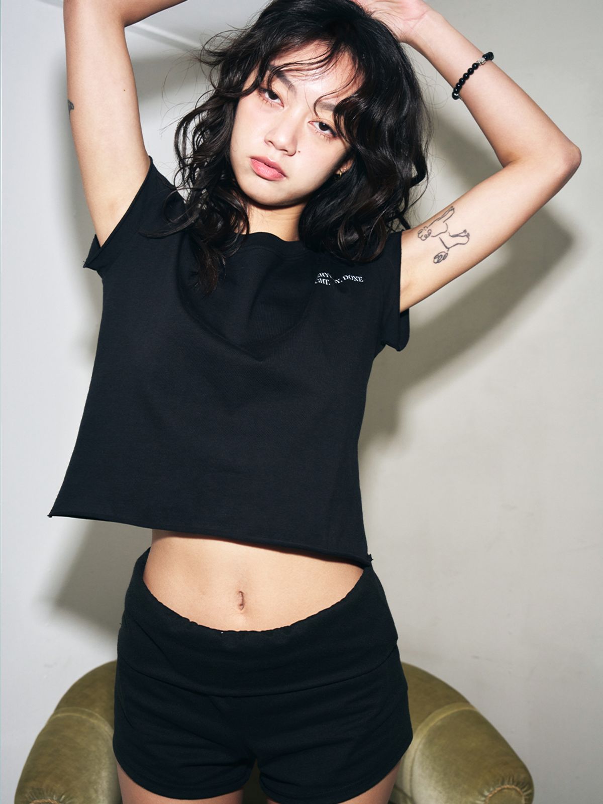 와이이이엘(YEEL) Y. CAP SLEEVE T-SHIRT BLACK