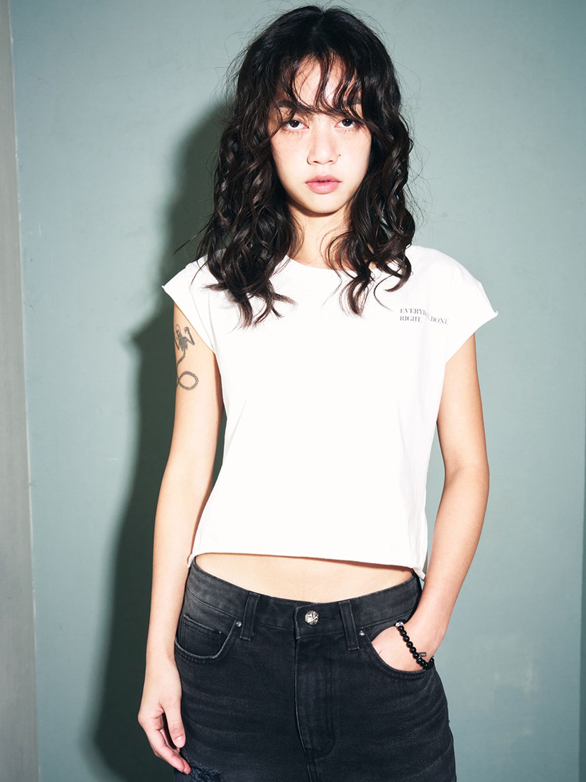 와이이이엘(YEEL) Y. CAP SLEEVE T-SHIRT WHITE