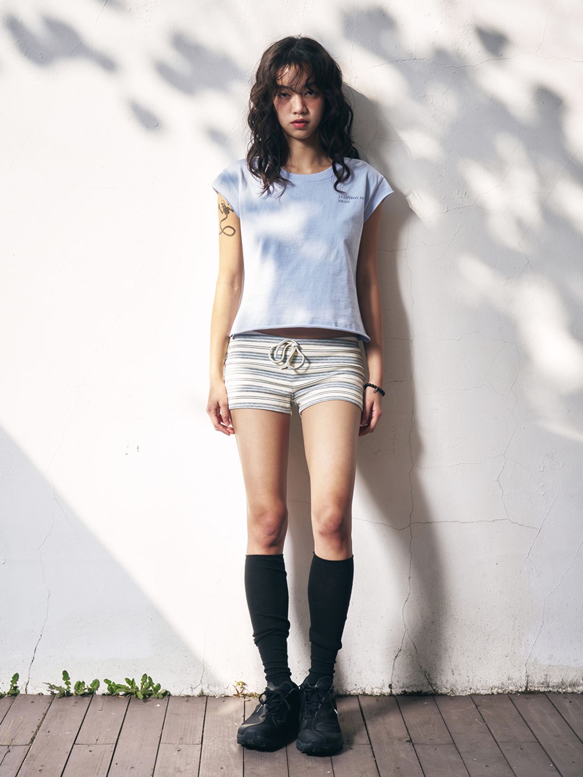 와이이이엘(YEEL) Y. CAP SLEEVE T-SHIRT LIGHT BLUE