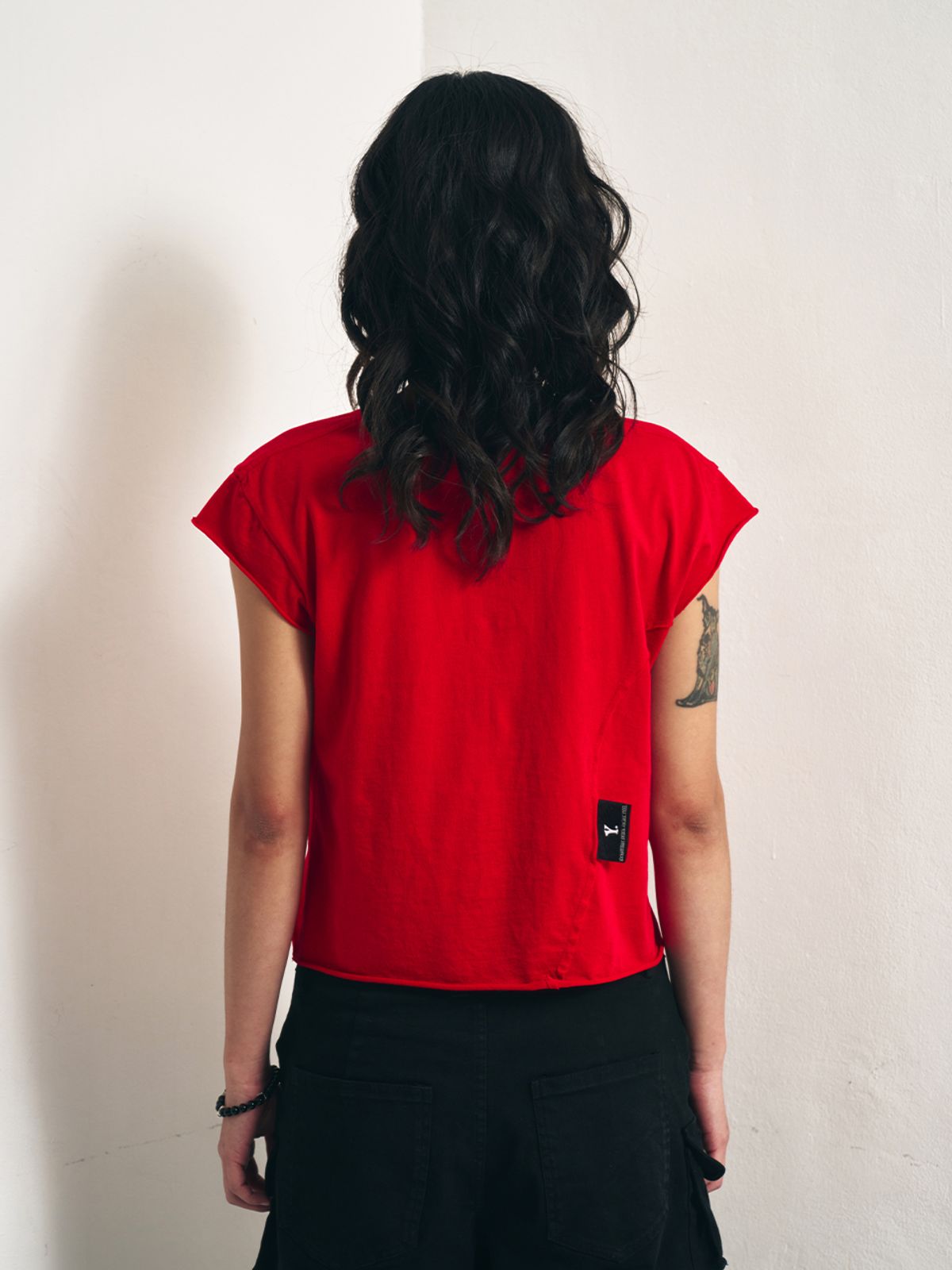 와이이이엘(YEEL) Y. CAP SLEEVE T-SHIRT RED