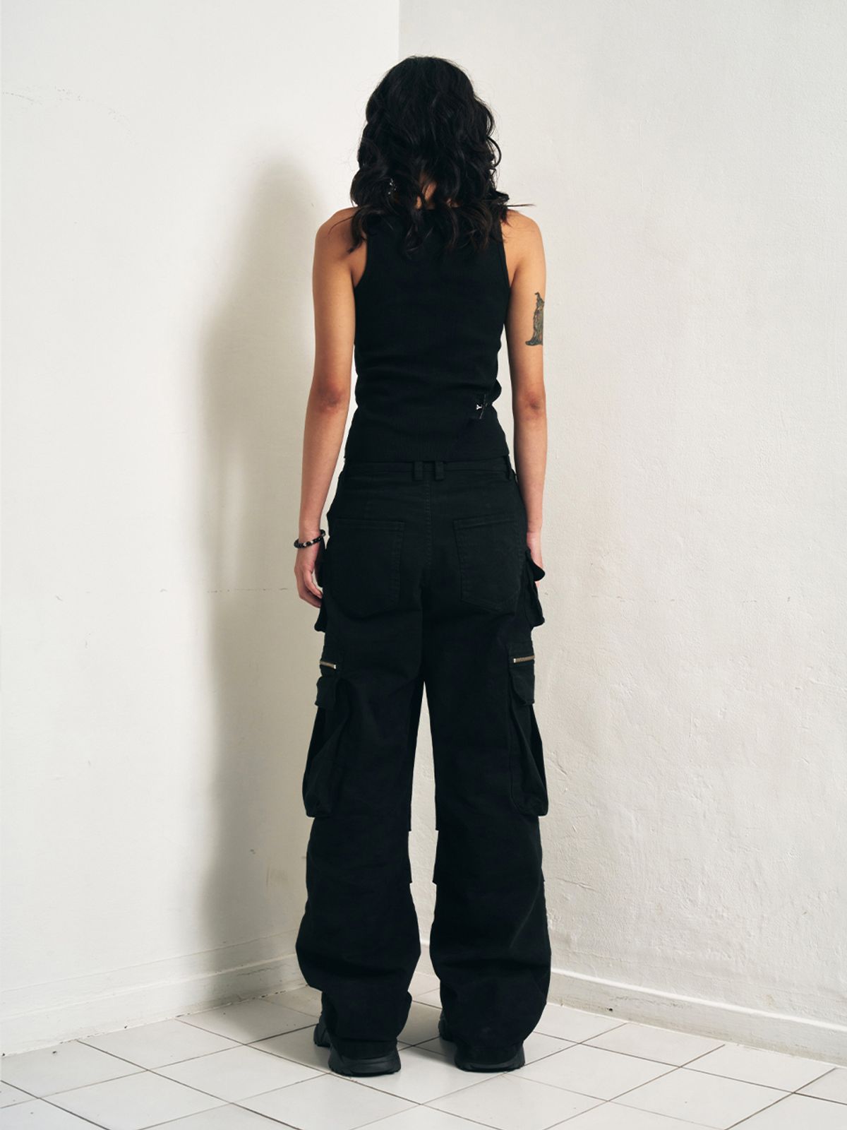 와이이이엘(YEEL) Y. MULTI-POCKET CARGO PANTS BLACK
