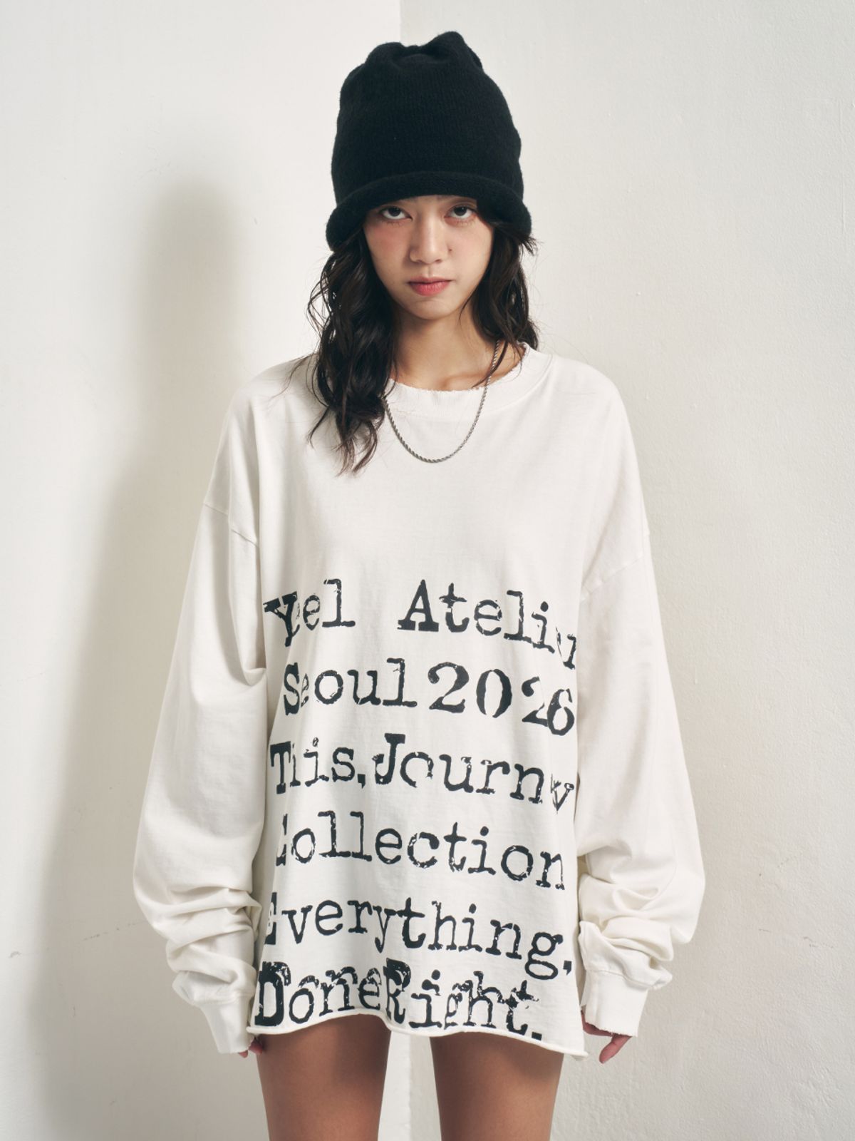 와이이이엘(YEEL) Y. LETTERING LONG-SLEEVE TOP IVORY