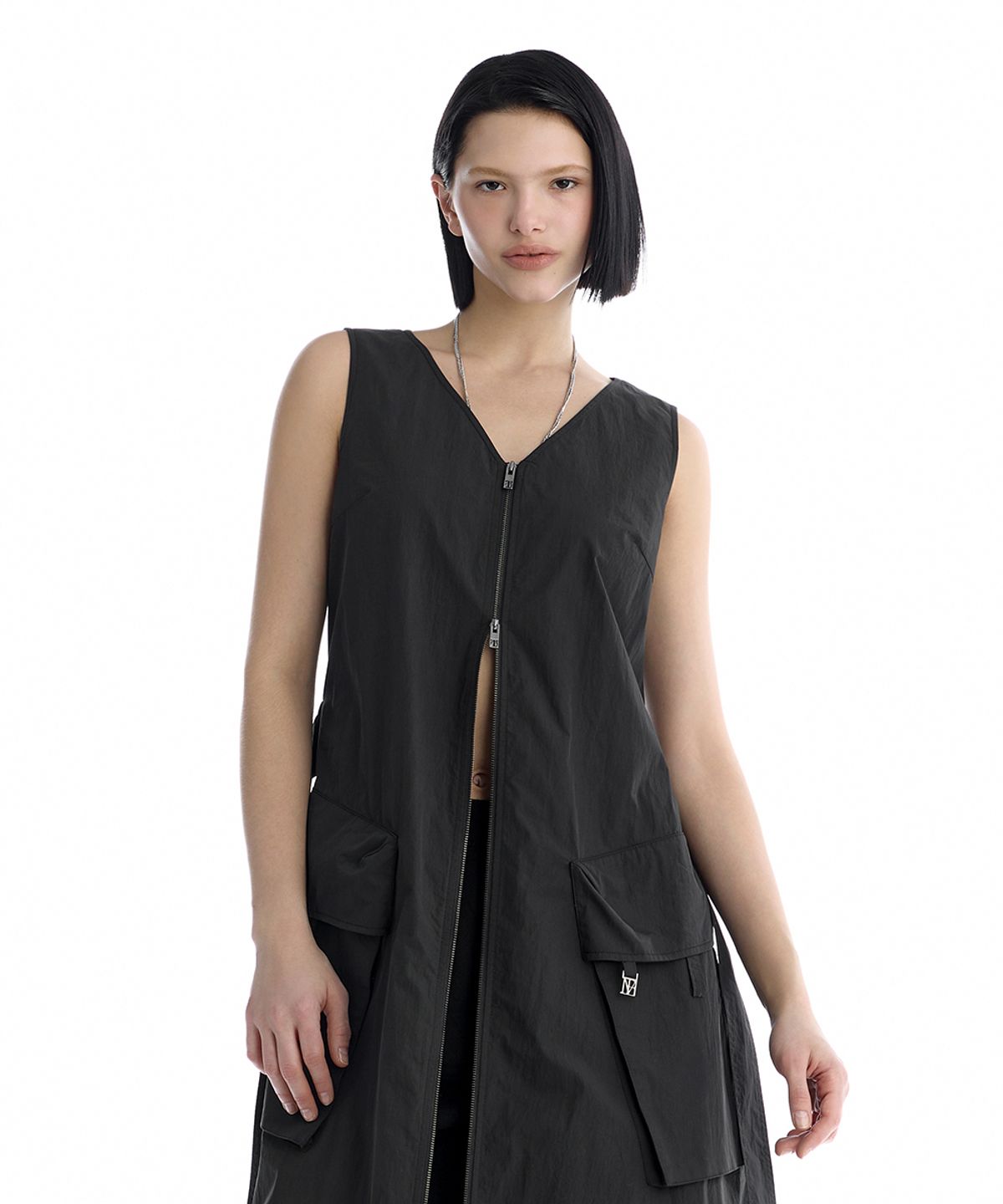트리밍버드(TREEMINGBIRD) Cargo Sleeveless Long Dress [ Black ]