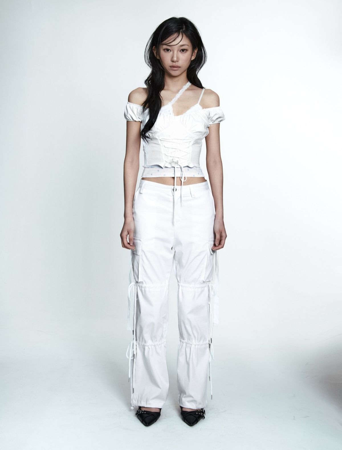 엠엘케이(MLK) 플라워 오프숄더 코르셋 탑 (WHITE)