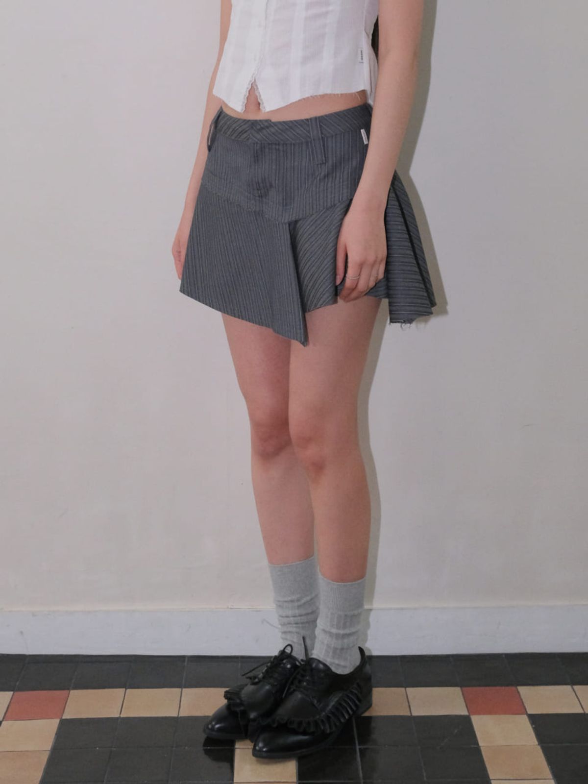오디너리 홀리데이(ORDINARY HOLIDAY) STRIPE FLARE SKIRT [CHARCOAL]