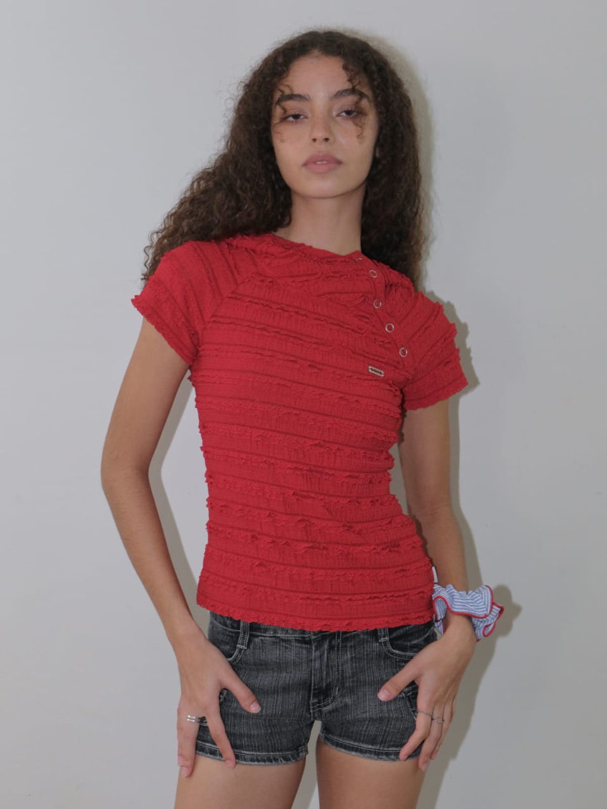 오디너리 홀리데이(ORDINARY HOLIDAY) FRILL HOODIE [RED]