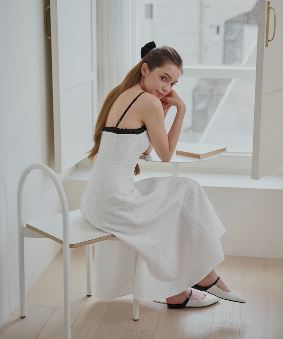 알리에나(ALIENAR) Satin shirring coloring dress