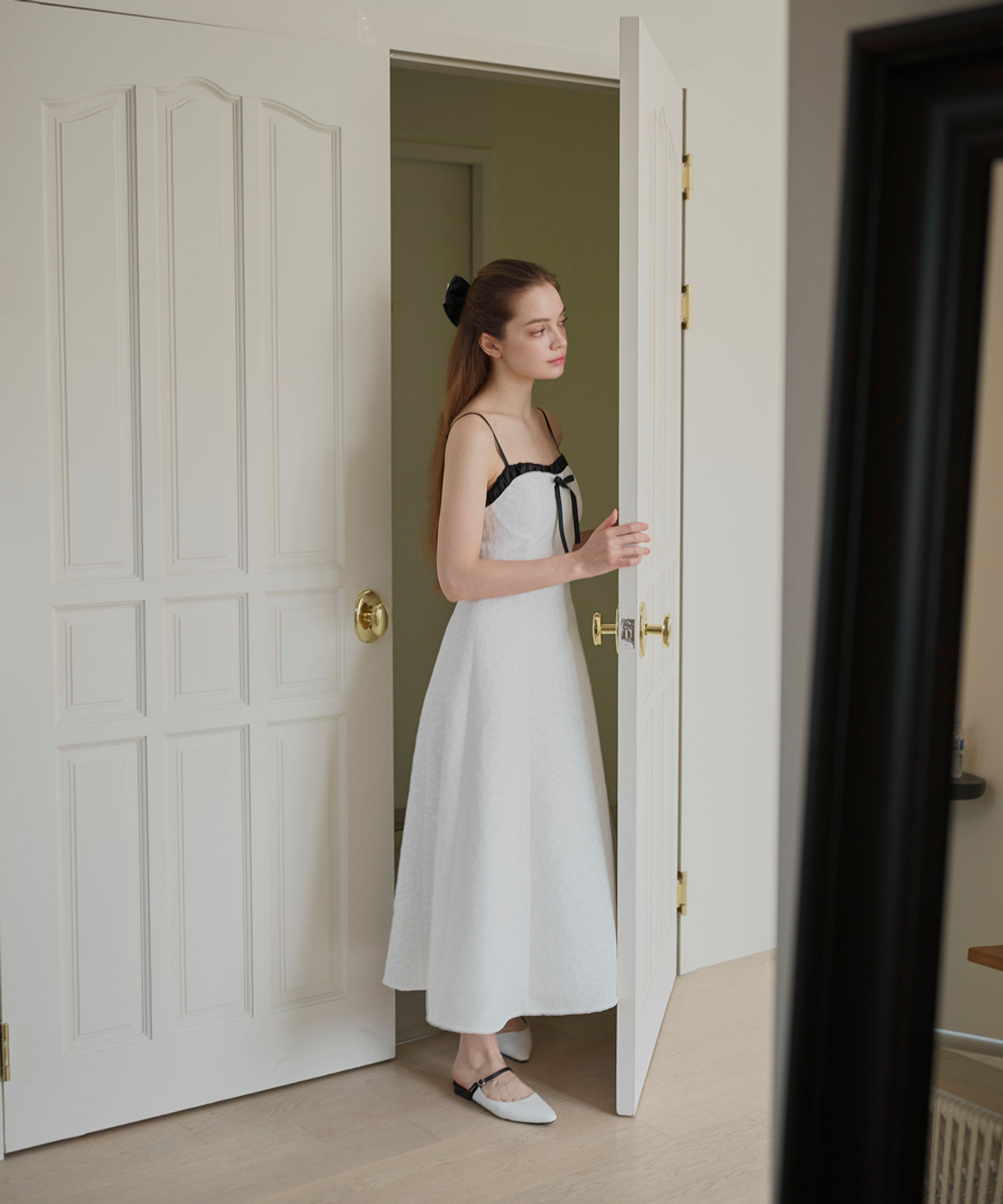 알리에나(ALIENAR) Satin shirring coloring dress