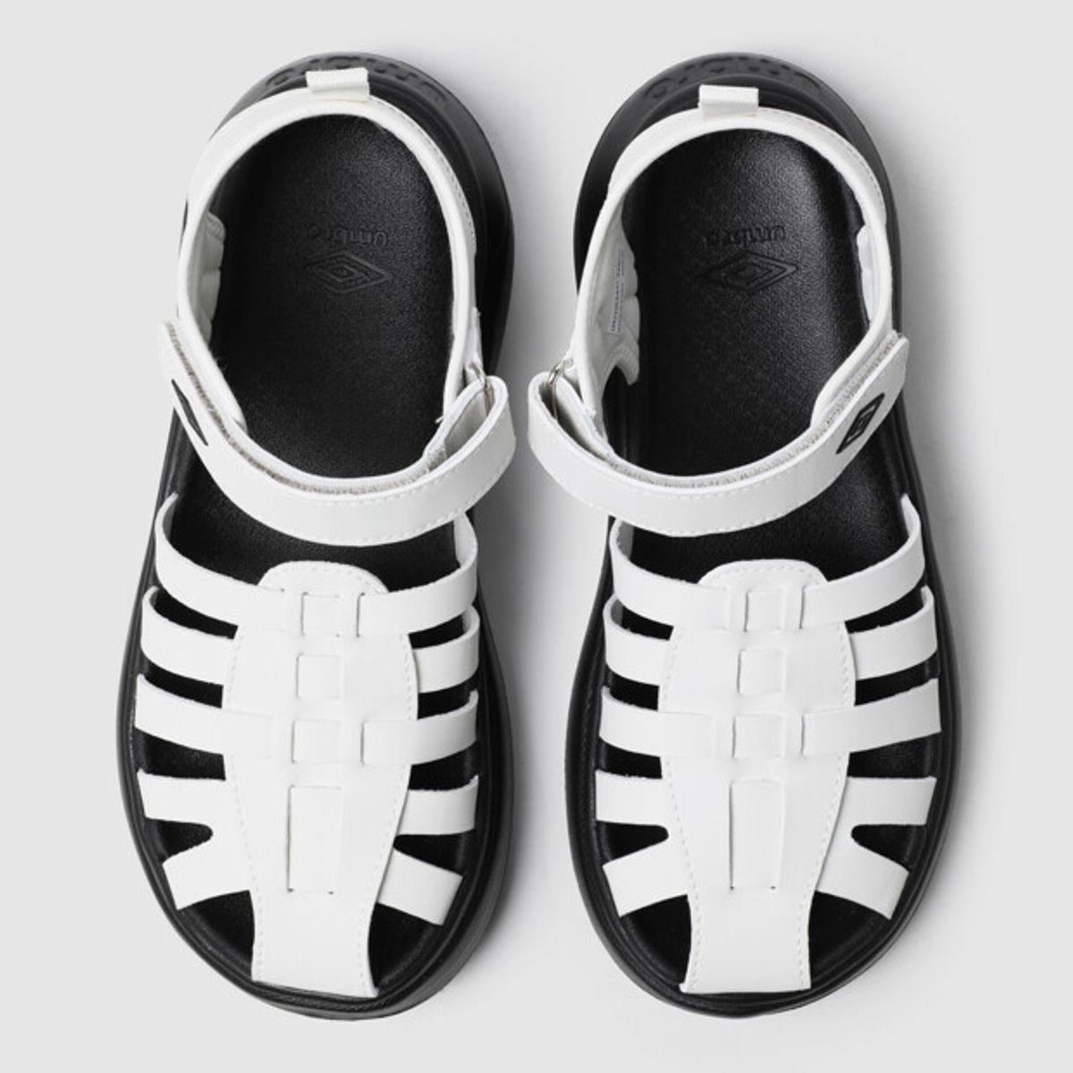 엄브로(UMBRO) MIENTO SANDAL (미엔토 샌들) 화이트 UR222ESA51