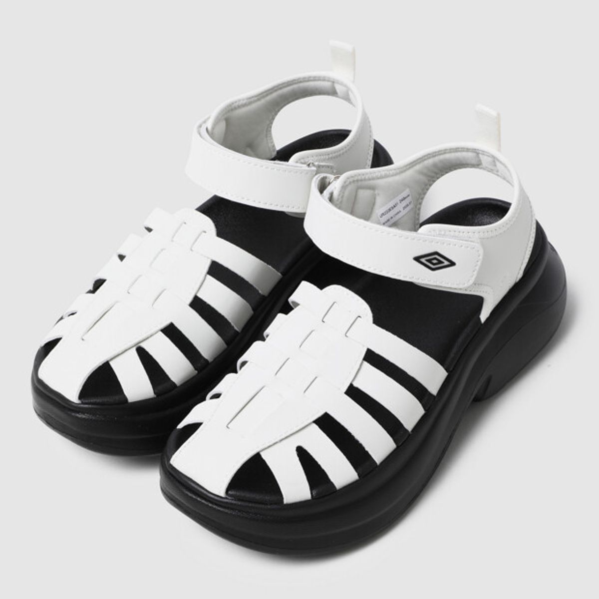 엄브로(UMBRO) MIENTO SANDAL (미엔토 샌들) 화이트 UR222ESA51