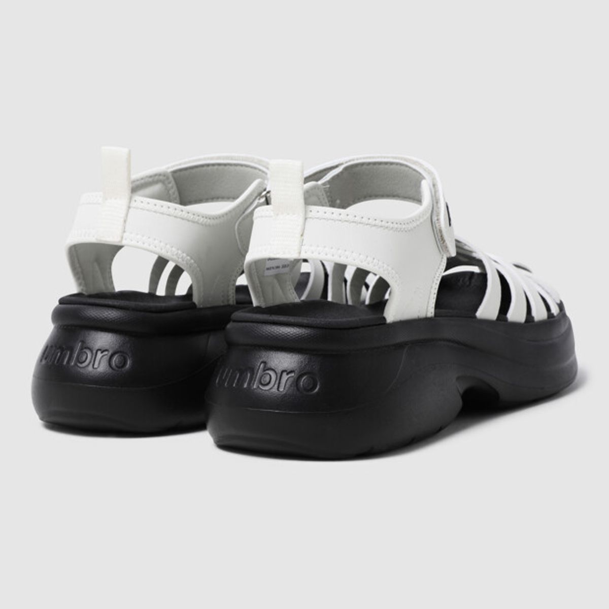 엄브로(UMBRO) MIENTO SANDAL (미엔토 샌들) 화이트 UR222ESA51