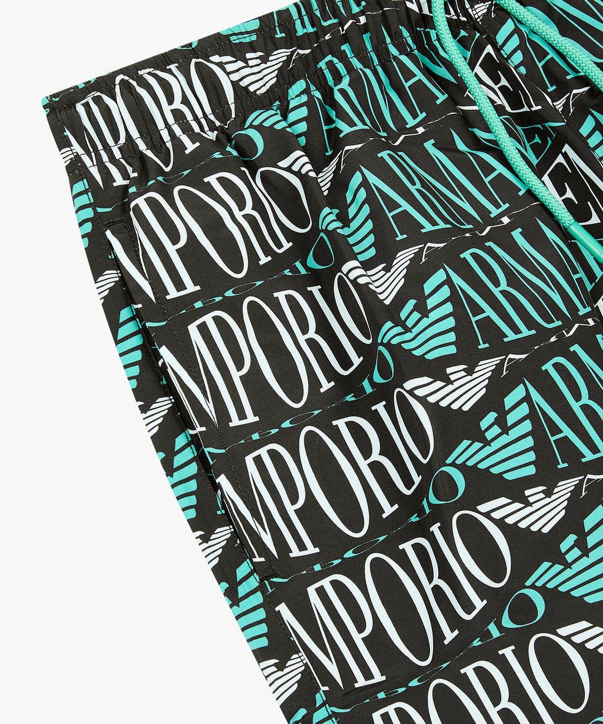 엠포리오 아르마니 언더웨어(EMPORIO ARMANI UNDERWEAR) 남성 톤온톤 로고 패턴 스윔 쇼츠_블랙 0816121167