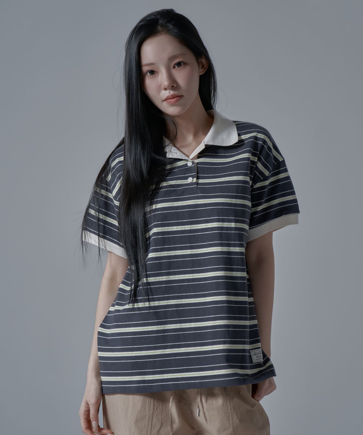 와르 포 우먼(WAARFORWOMAN) WT-61 럭비 하프 카라 반팔 티셔츠_차콜