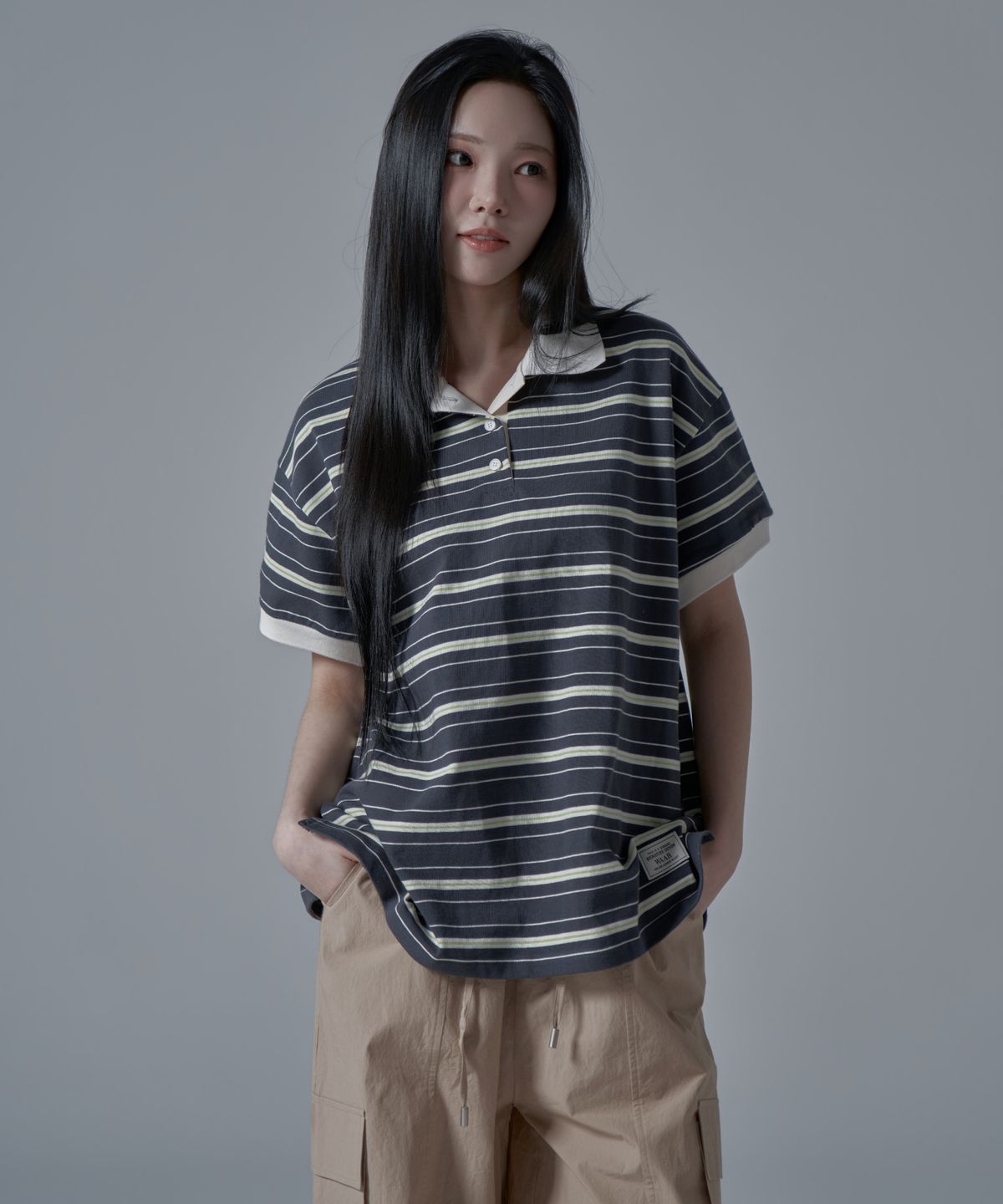 와르 포 우먼(WAARFORWOMAN) WT-61 럭비 하프 카라 반팔 티셔츠_차콜