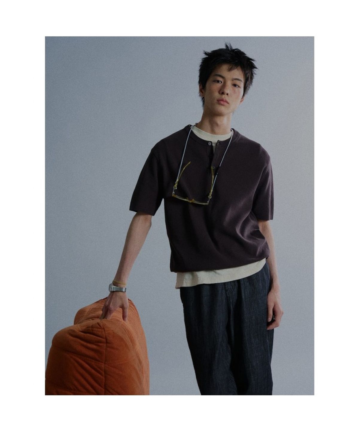 에잇세컨즈(8SECONDS) 헨리넥 반소매 니트 - 브라운