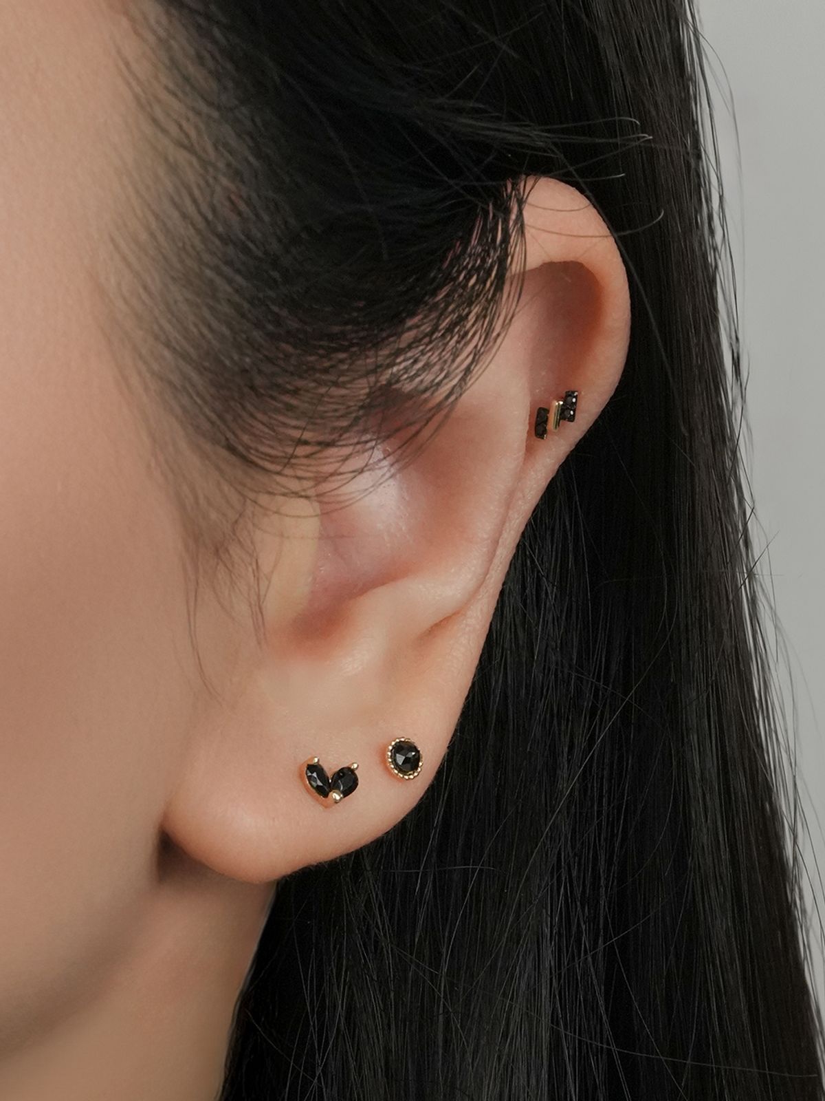 미니멀피어싱(MINIMALPIERCING) 14K 블랙 미니 바게트 큐빅 피어싱 귀걸이