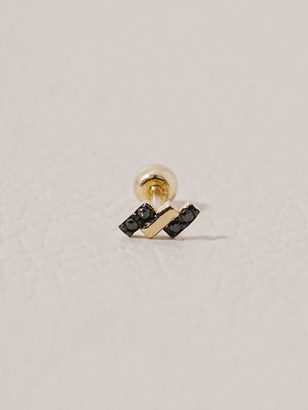 미니멀피어싱(MINIMALPIERCING) 14K 블랙 미니 바게트 큐빅 피어싱 귀걸이