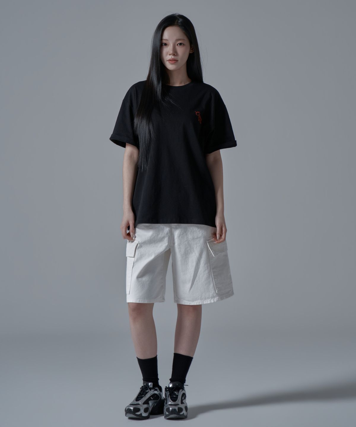 와르 포 우먼(WAARFORWOMAN) WT-66 체리 오버핏 반팔 티셔츠_블랙