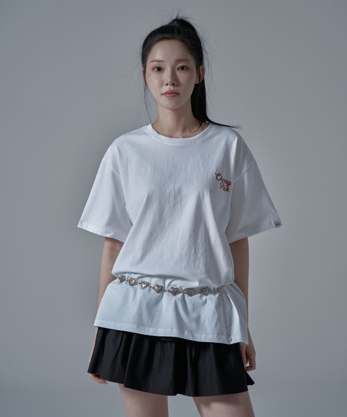 와르 포 우먼(WAARFORWOMAN) WT-66 체리 오버핏 반팔 티셔츠_화이트