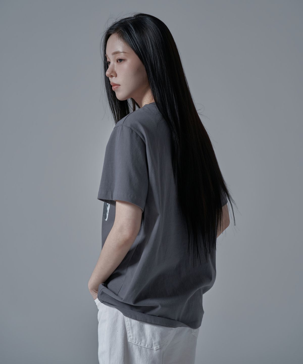 와르 포 우먼(WAARFORWOMAN) WT-68 걸스 반팔 티셔츠_차콜