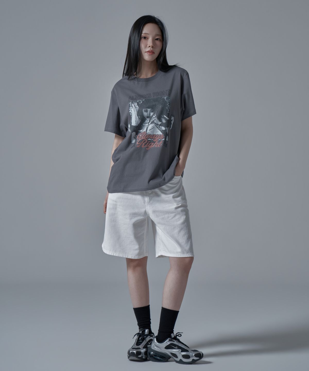 와르 포 우먼(WAARFORWOMAN) WT-68 걸스 반팔 티셔츠_차콜