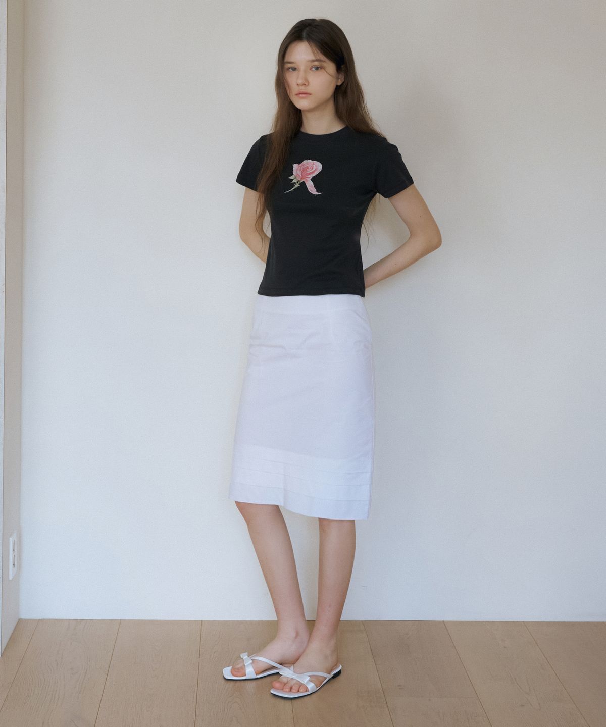 리올그(REORG) WA PIN TUCK MIDI SKIRT WHITE