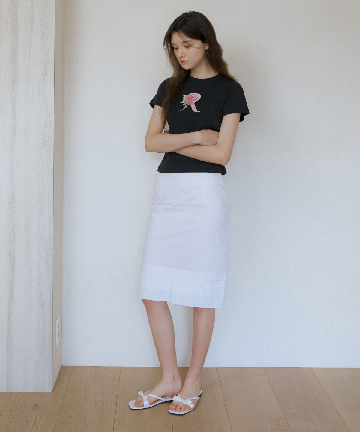 리올그(REORG) WA PIN TUCK MIDI SKIRT WHITE