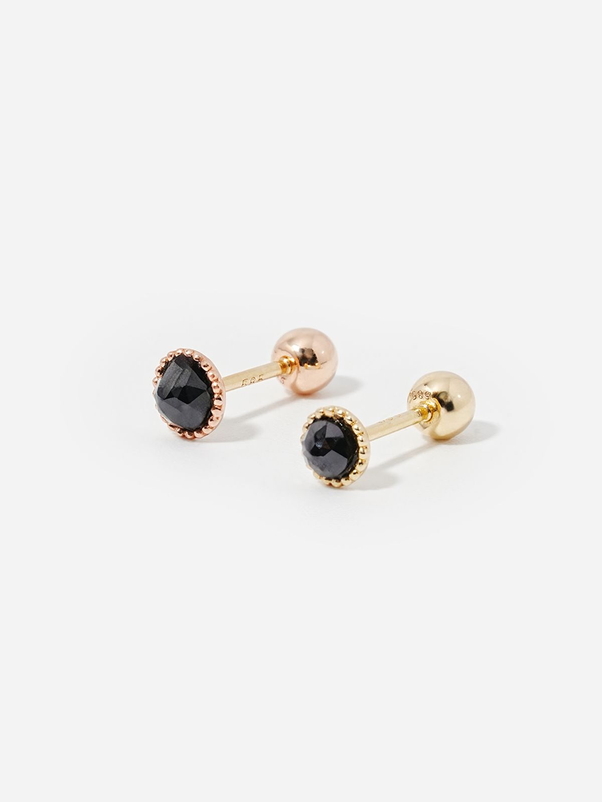 미니멀피어싱(MINIMALPIERCING) 14K 블랙 로즈컷 큐빅 꽃볼 피어싱 귀걸이