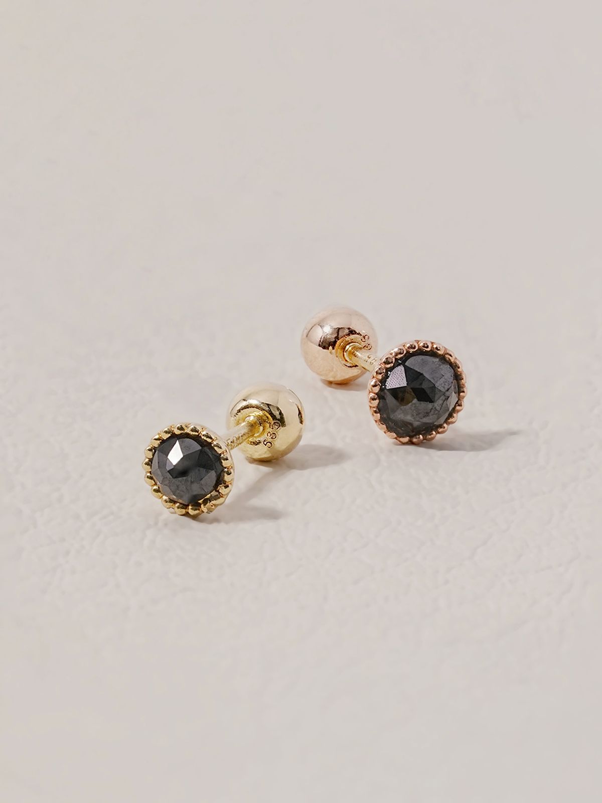 미니멀피어싱(MINIMALPIERCING) 14K 블랙 로즈컷 큐빅 꽃볼 피어싱 귀걸이
