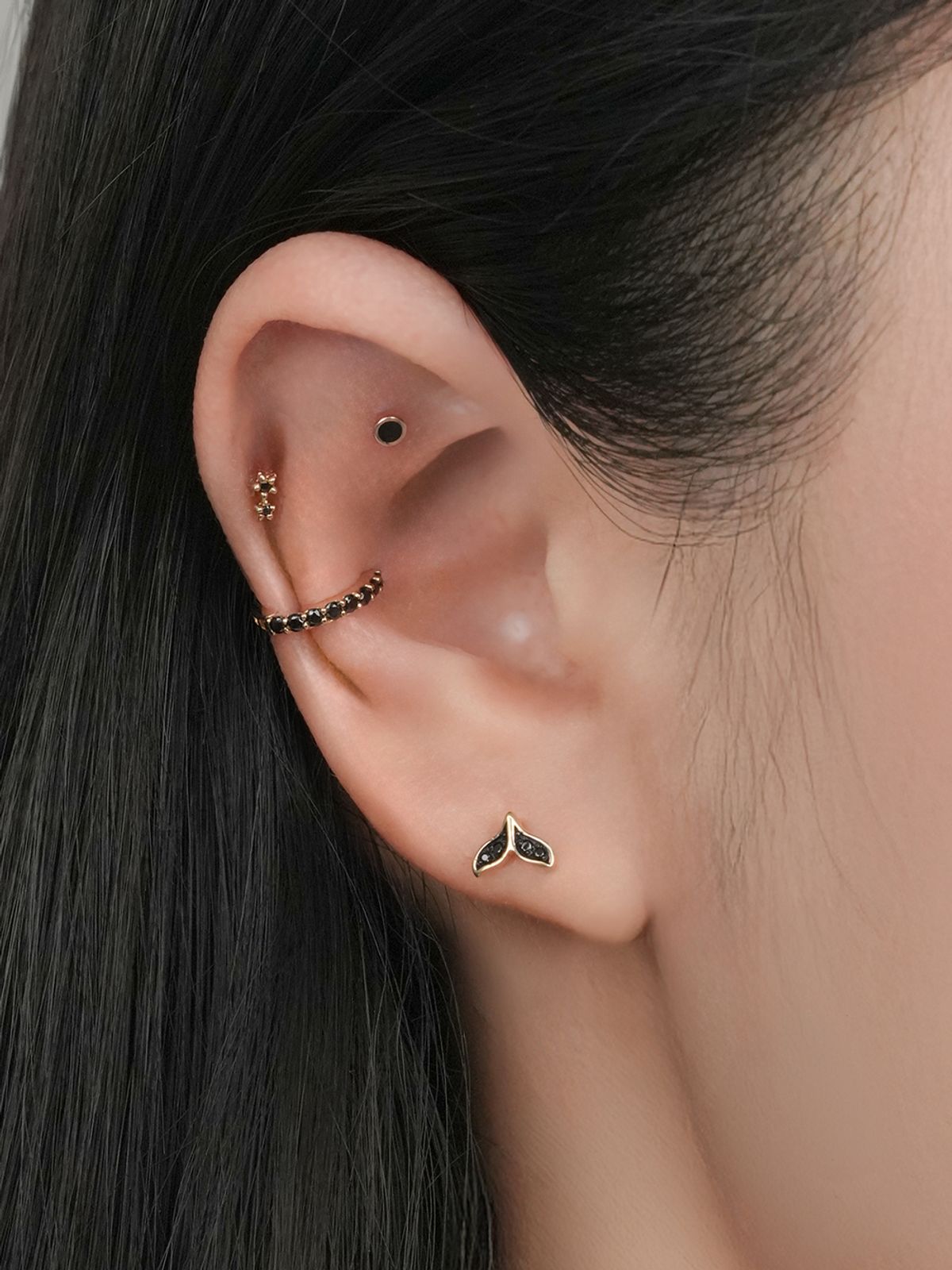 미니멀피어싱(MINIMALPIERCING) 14K 블랙 고래 꼬리 피어싱