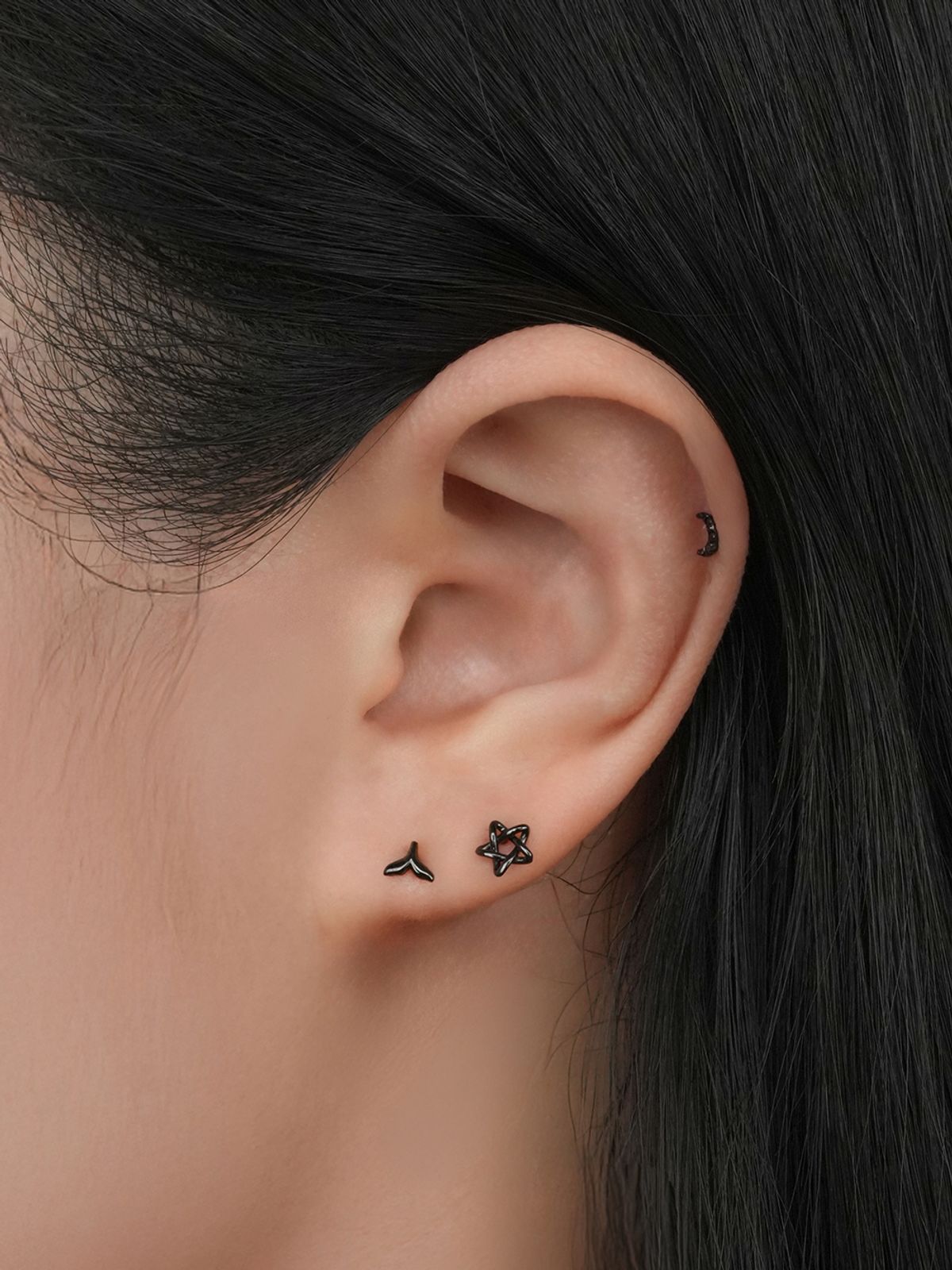 미니멀피어싱(MINIMALPIERCING) 14K 블랙 미니 고래꼬리 피어싱 귀걸이