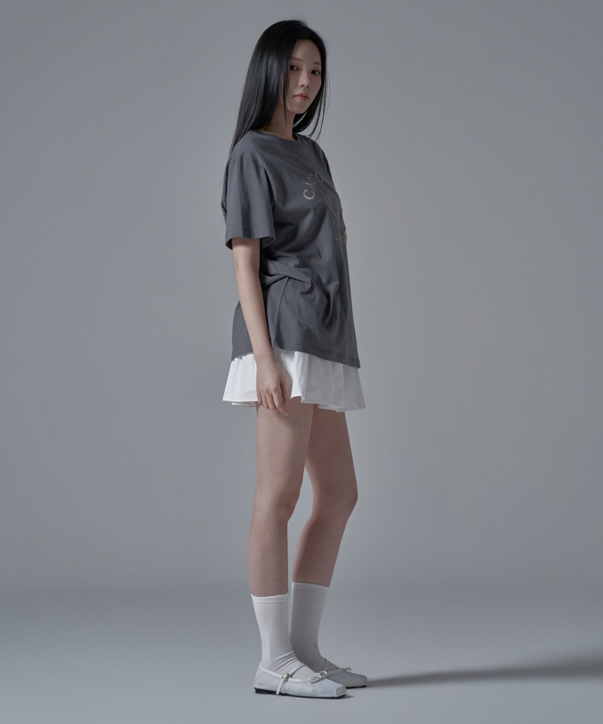 와르 포 우먼(WAARFORWOMAN) WT-69 캘리포니아 반팔 티셔츠_차콜