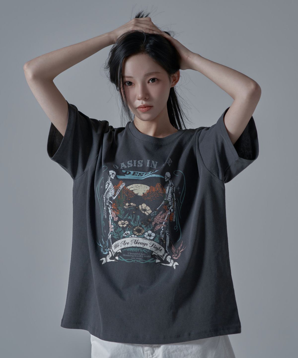 와르 포 우먼(WAARFORWOMAN) WT-72 스컬 오버핏 반팔 티셔츠_차콜