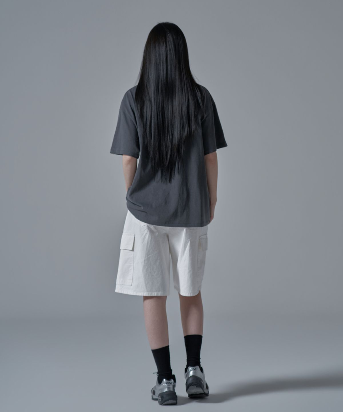 와르 포 우먼(WAARFORWOMAN) WT-72 스컬 오버핏 반팔 티셔츠_차콜