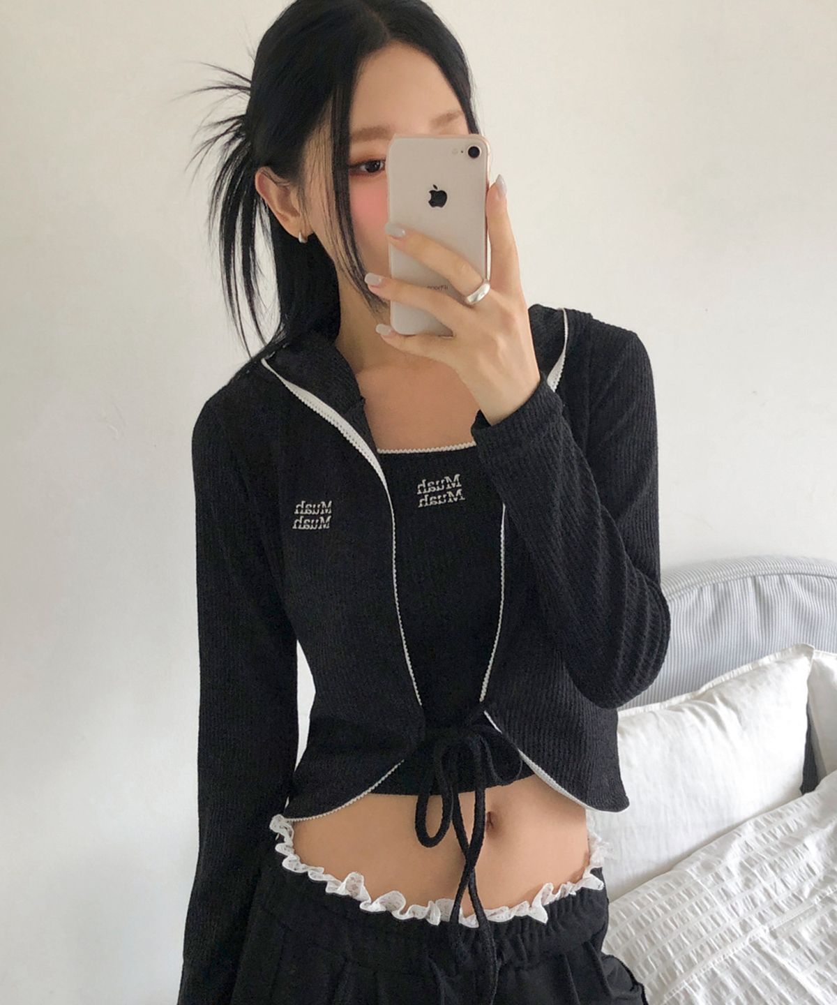 무아무아(MUAHMUAH) [SET] 레이스 배색 가디건 슬리브리스 [4color]