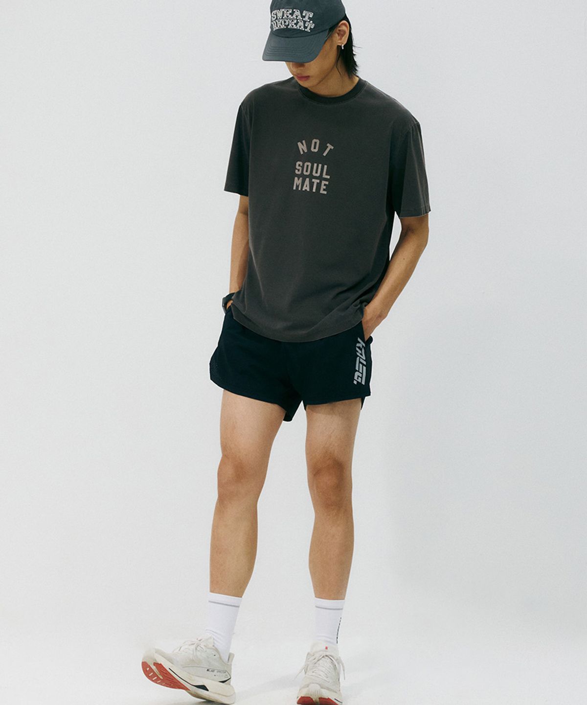 칼렉(KALEG) 올데이 숏 슬리브 남성 (다크그레이)