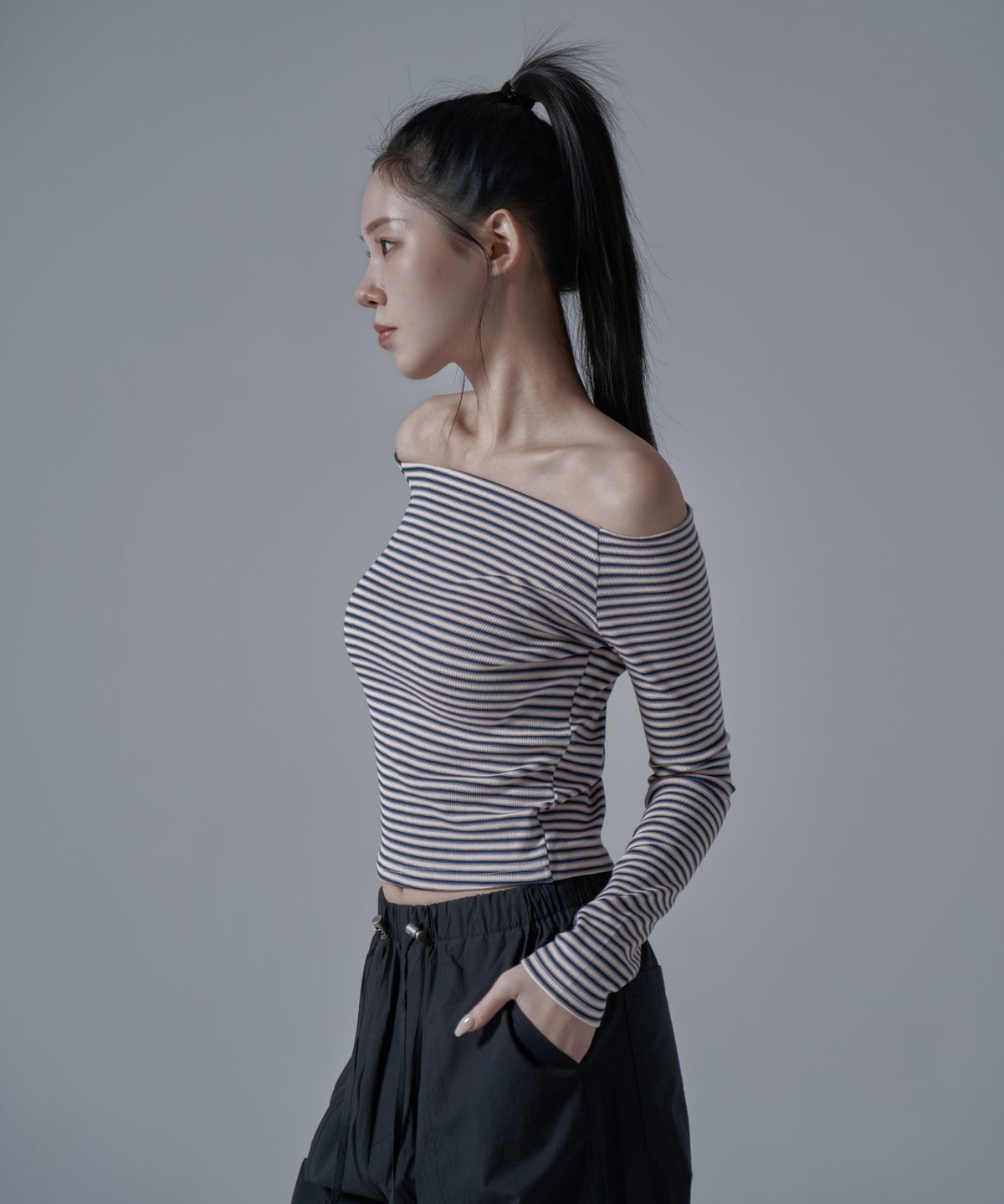 와르 포 우먼(WAARFORWOMAN) WT-74 골지 오프숄더 티셔츠_블루