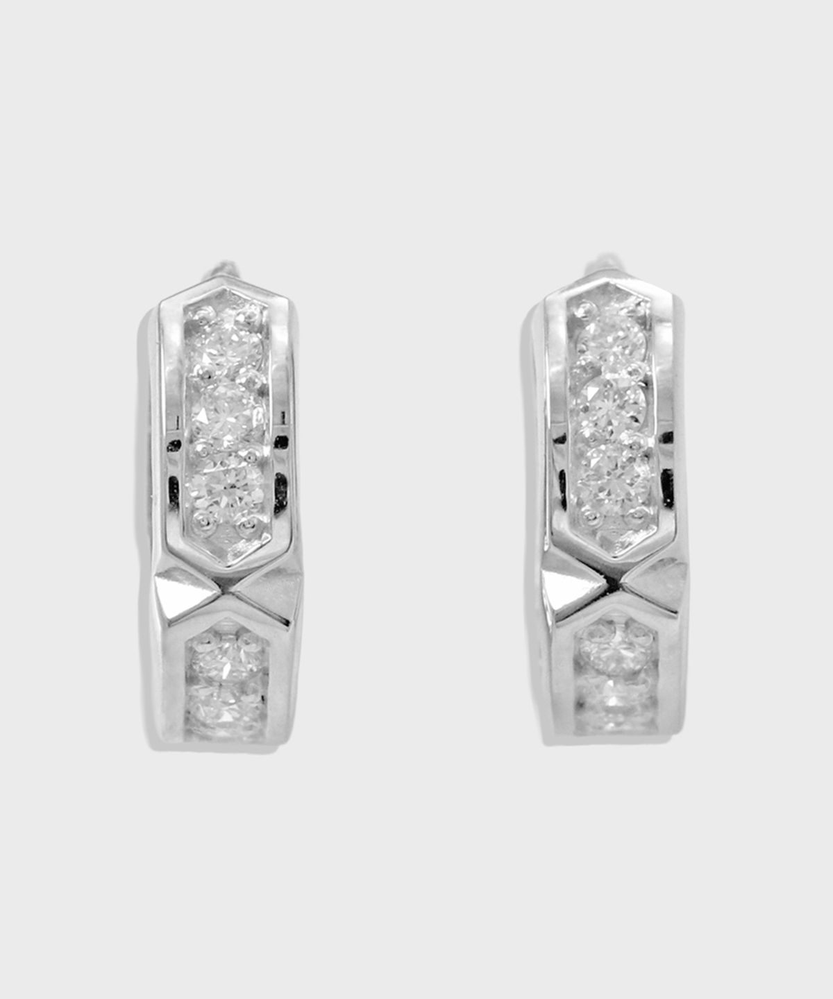 러비앤비(LOVEENB) [14K gold] 크로스 엣지 랩다이아몬드 귀걸이