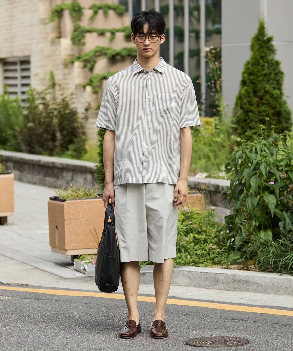에스티코(STCO) Gentlemens Philosophy [자개단추] 소프트 린넨 반팔 셔츠_스트라이프 카키 (레귤러핏)_JDSXZ55CTG