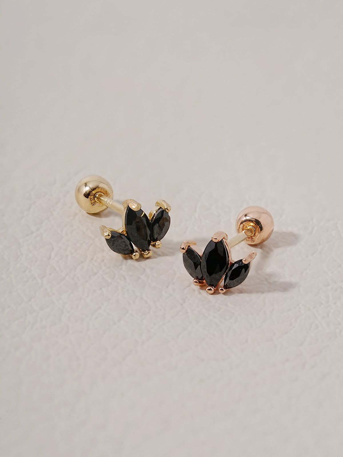 미니멀피어싱(MINIMALPIERCING) 14K 블랙 미니 티아라 피어싱 귀걸이