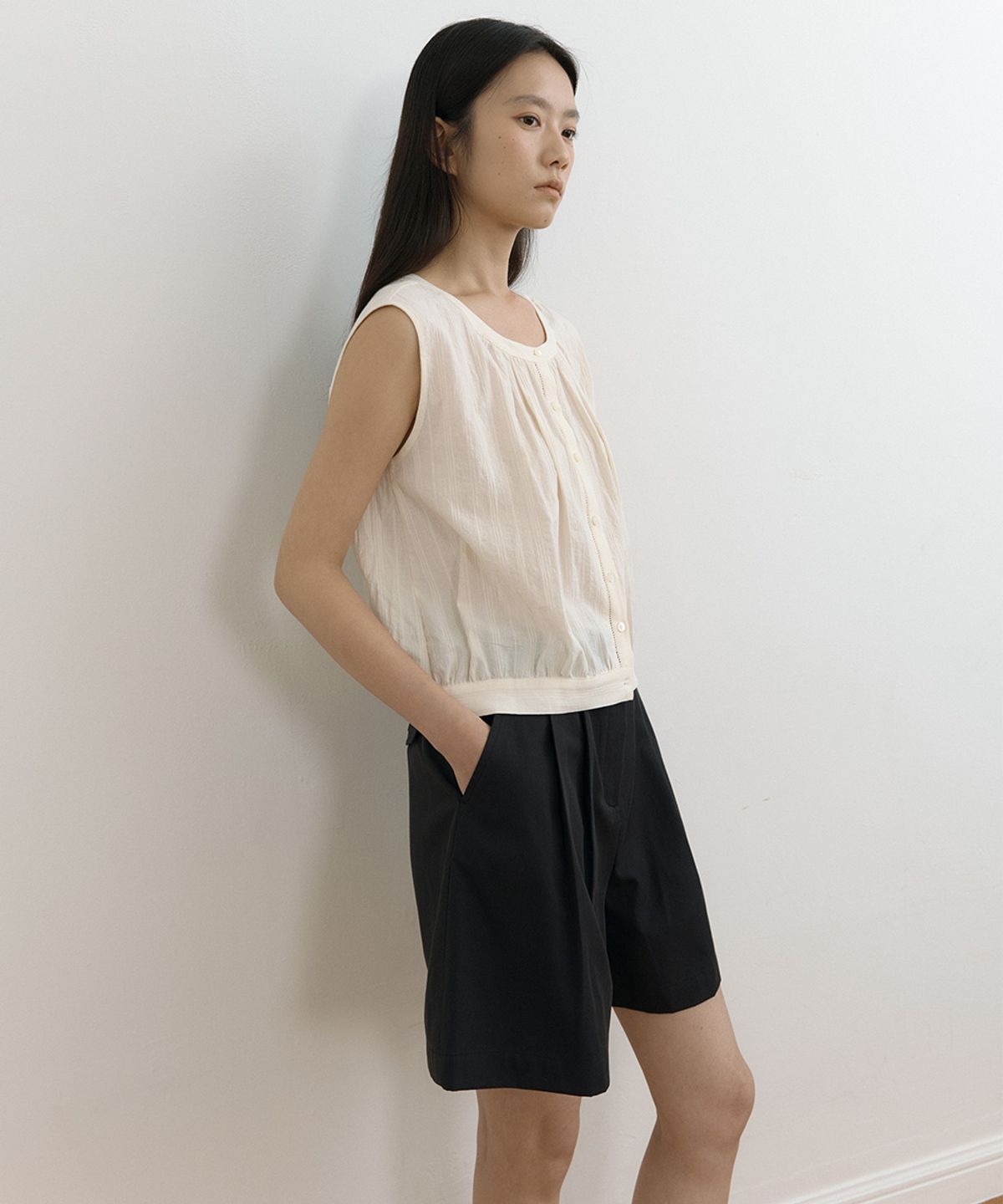 링서울(LINGSEOUL) cotton double pintuck shorts-black
