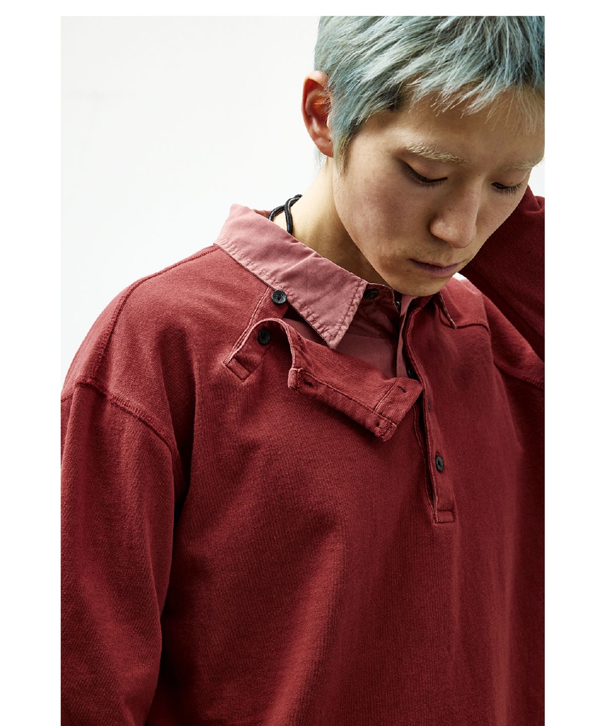 해칭룸(HATCHINGROOM) Double Henley Neck Tee Bleached Red