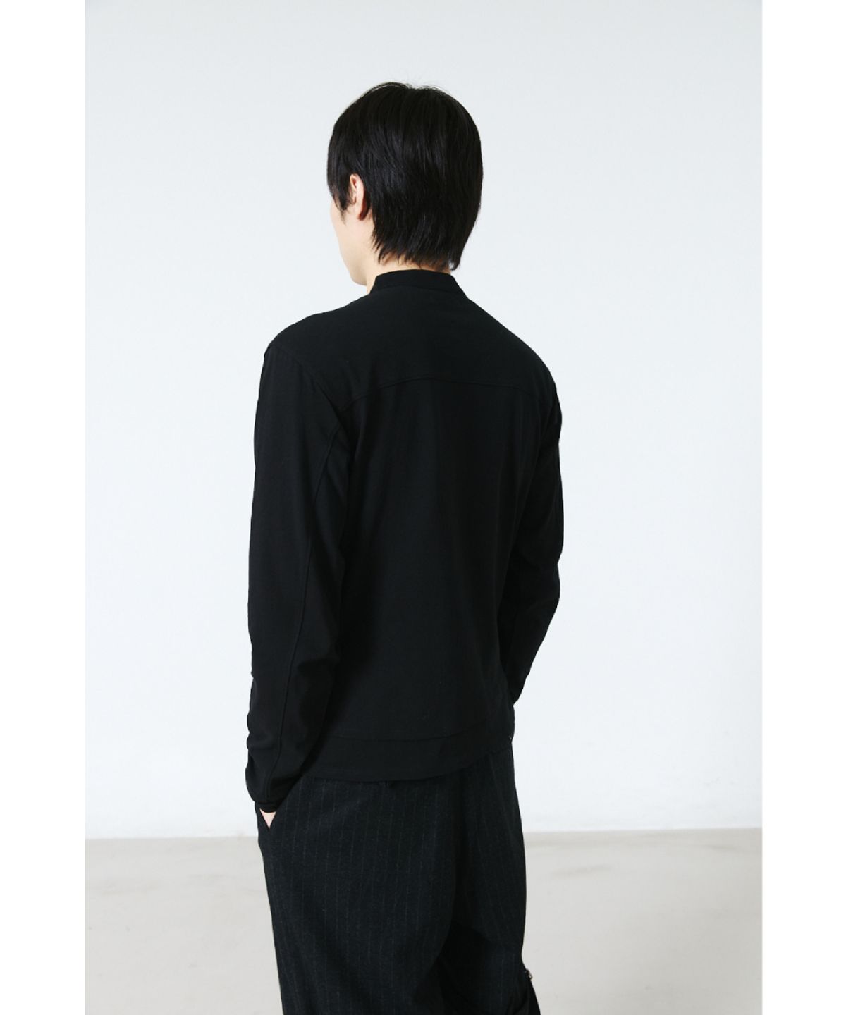 해칭룸(HATCHINGROOM) Dual Front Tee Black