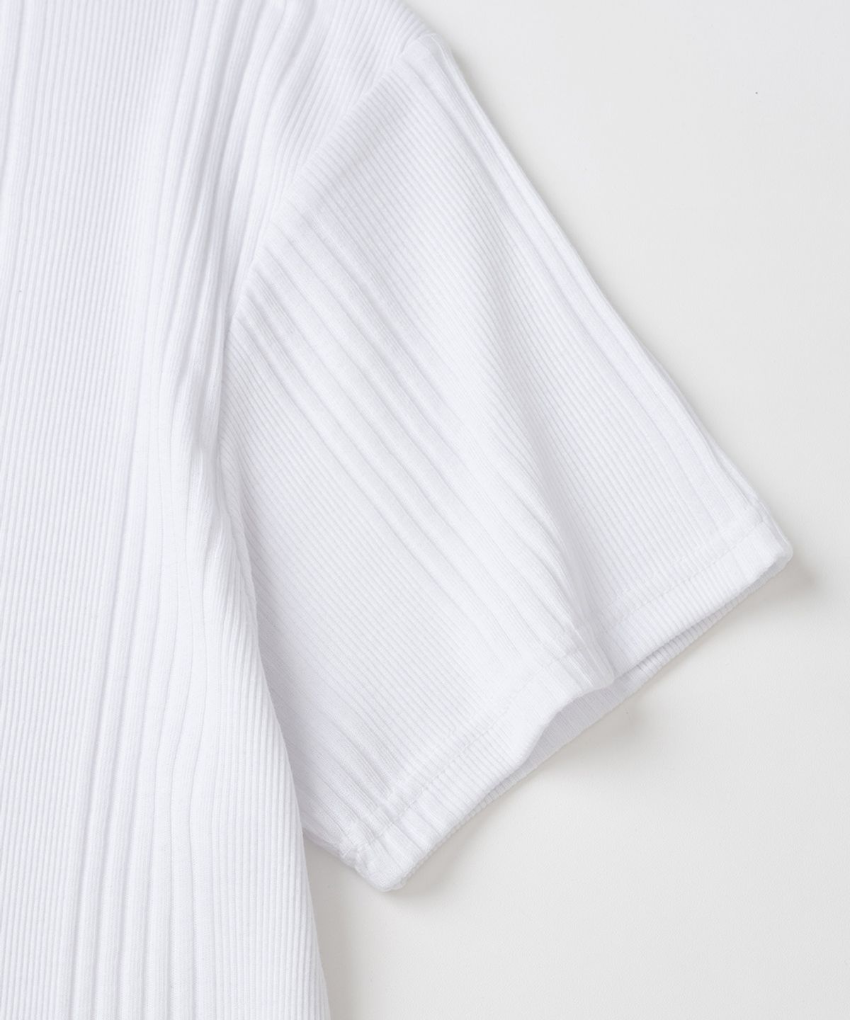 엑스오엑스(XOX) 리브드 헨리넥 반팔 티셔츠[WHITE]