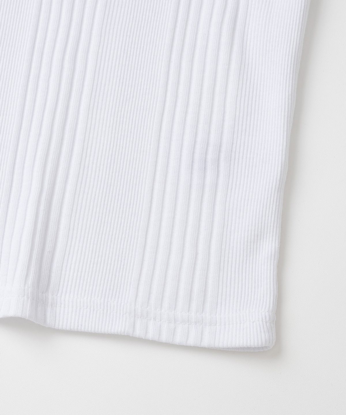 엑스오엑스(XOX) 리브드 헨리넥 반팔 티셔츠[WHITE]